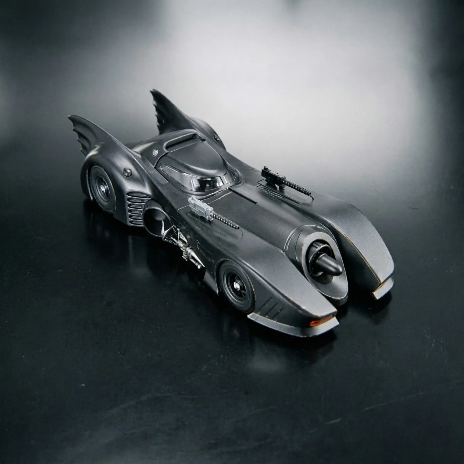 1/35 Scale Model Kit Batmobile (The Batman Returnos Ver.)