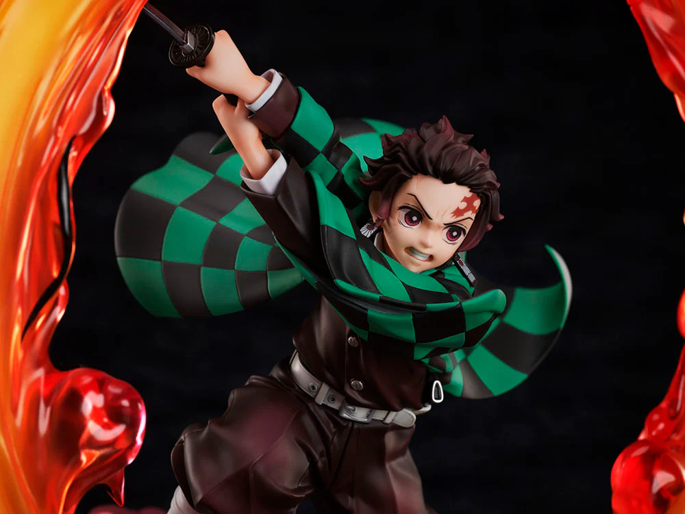 DEMON SLAYER: KIMETSU NO YAIBA TANJIRO KAMADO HINOKAMI KAGURA CLEAR BLUE SKY 1/8 SCALE FIGURE - Image 2