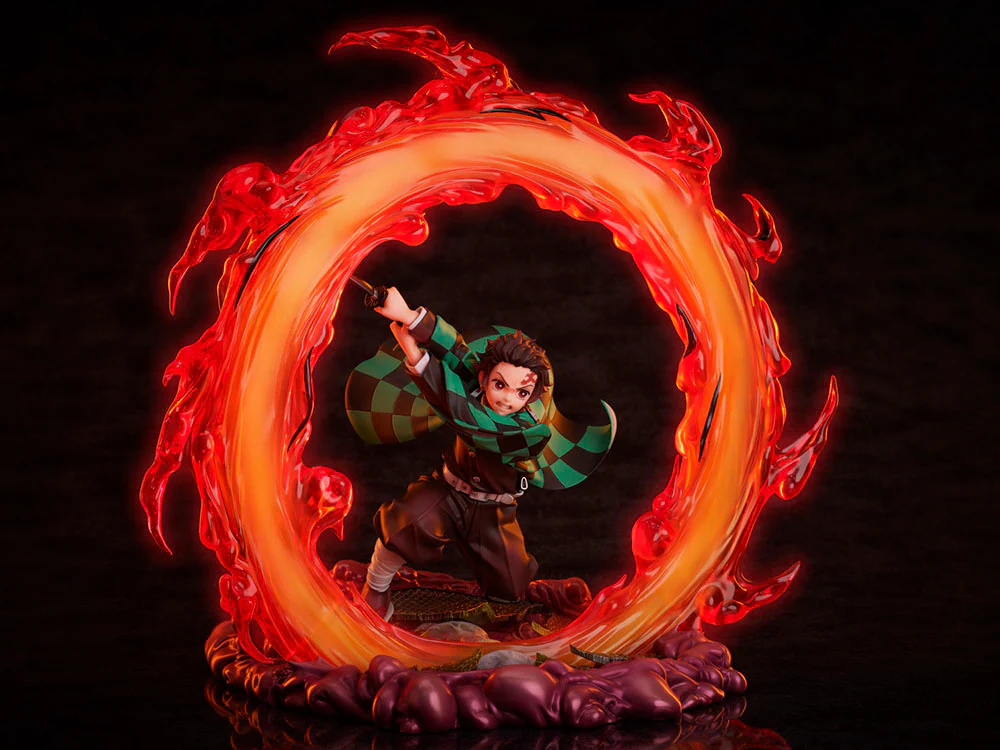 DEMON SLAYER: KIMETSU NO YAIBA TANJIRO KAMADO HINOKAMI KAGURA CLEAR BLUE SKY 1/8 SCALE FIGURE - Image 3