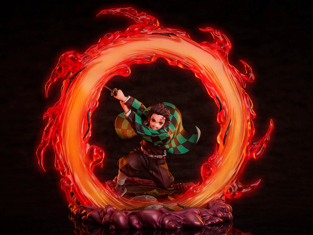 DEMON SLAYER: KIMETSU NO YAIBA TANJIRO KAMADO HINOKAMI KAGURA CLEAR BLUE SKY 1/8 SCALE FIGURE - Image 4