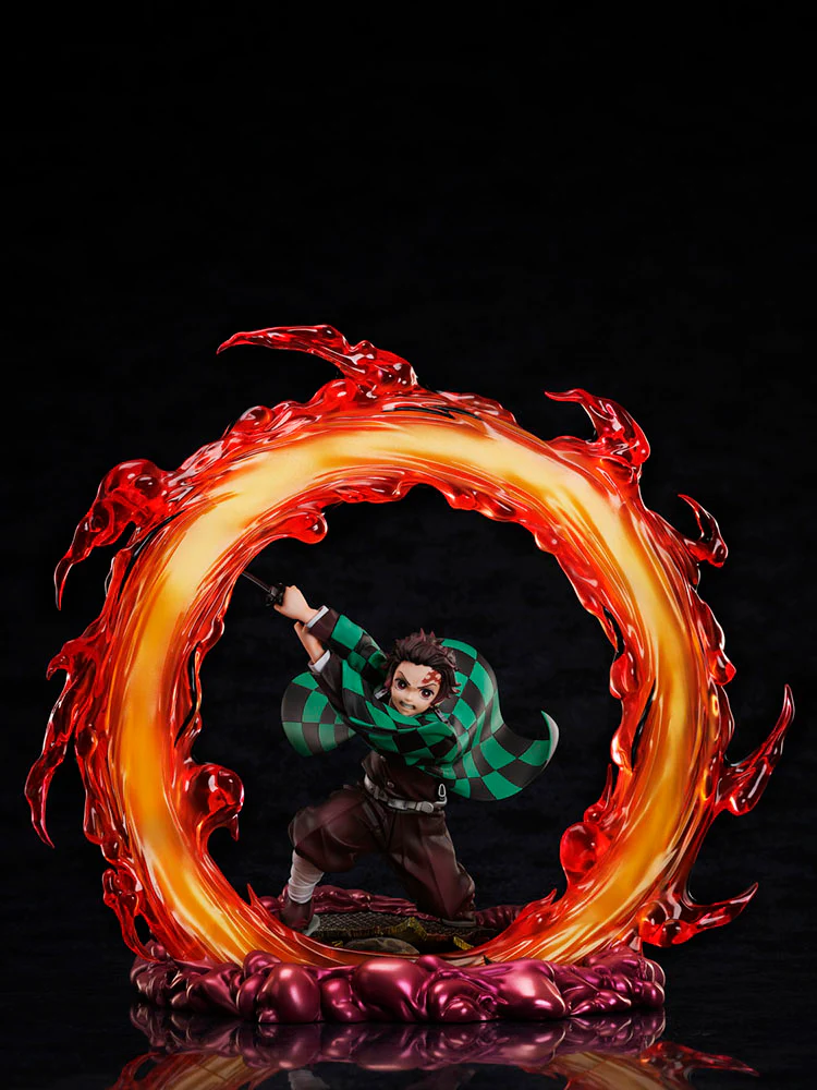 DEMON SLAYER: KIMETSU NO YAIBA TANJIRO KAMADO HINOKAMI KAGURA CLEAR BLUE SKY 1/8 SCALE FIGURE - Image 8