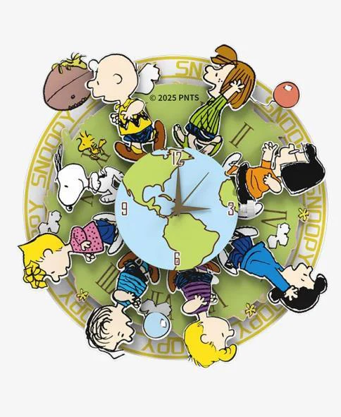 SNOOPY AROUND THE WORLD WOODEN MAGNET