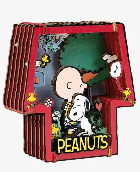 SNOOPY HEALING HUG WOODEN THEATER